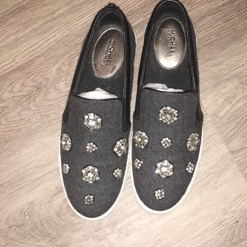 Michael Kors sparkle accent sneakers, size 6.